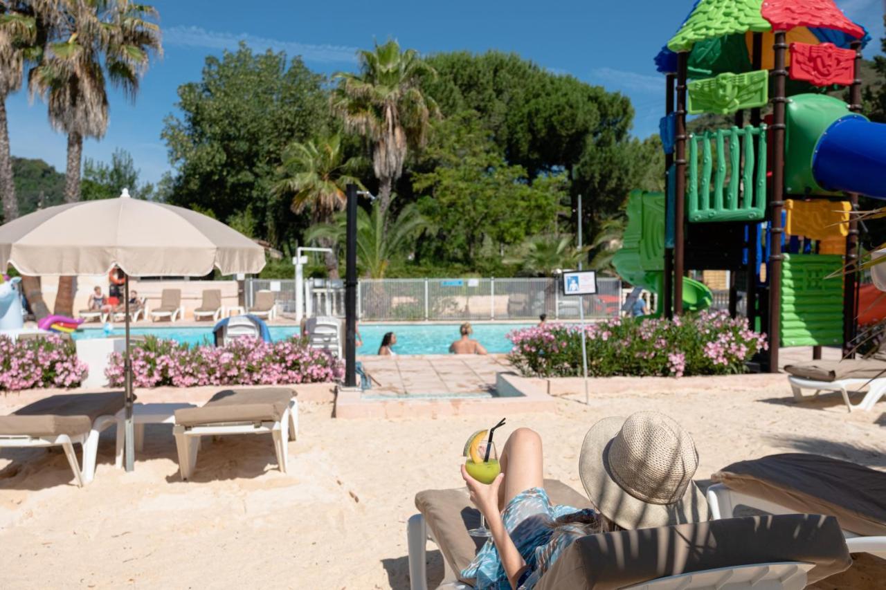 Camping Le Parc Des Monges Auribeau-sur-Siagne Zewnętrze zdjęcie