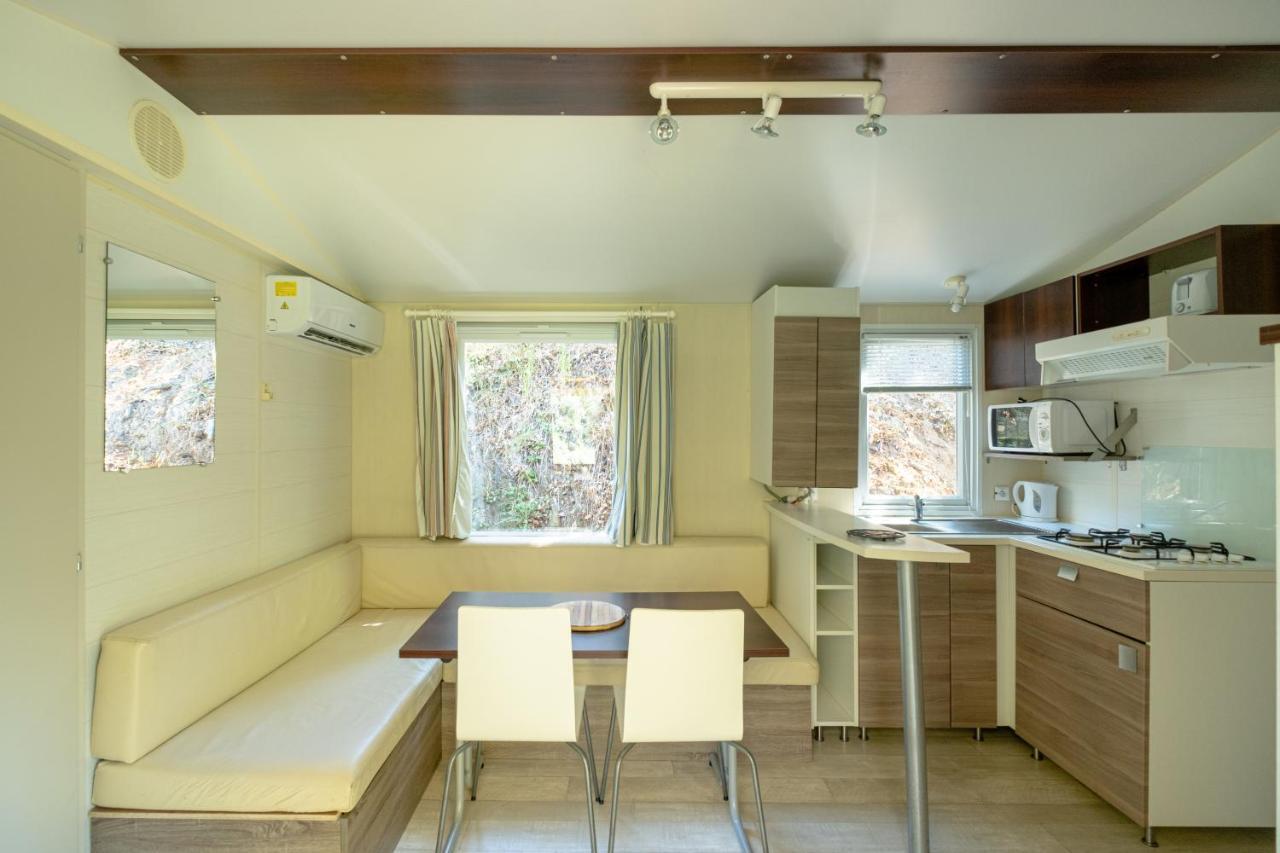 Camping Le Parc Des Monges Auribeau-sur-Siagne Zewnętrze zdjęcie